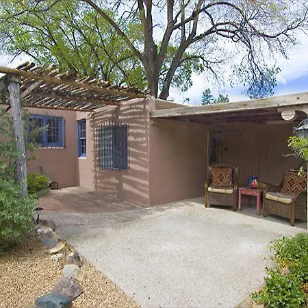 La Vida Buena Two-Bedroom Holiday Home *